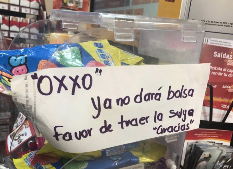 Oxxo dice adiós a las bolsas de plástico