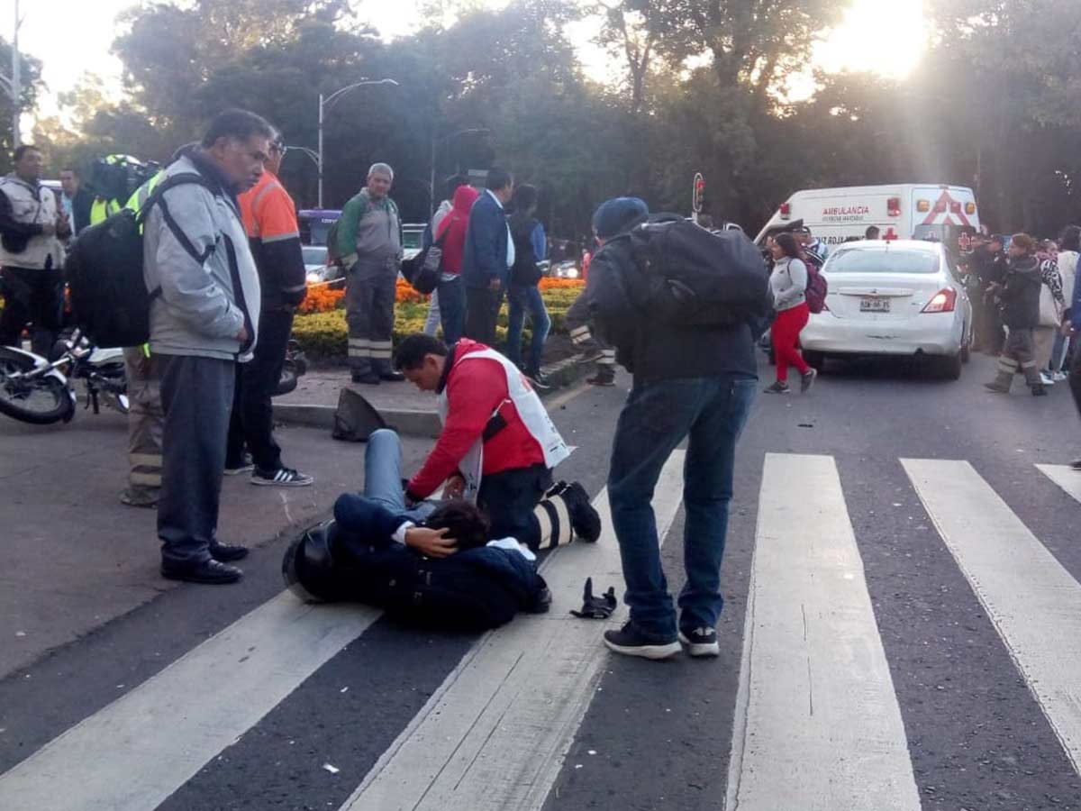 Los lesionados fueron atendidos por servicios de emergencia. Foto: Rodolfo Dorantes