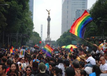CDMX propone declarar Patrimonio Cultural a la Marcha del Orgullo LGBT+
