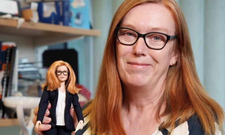 Mattel rinde homenaje a trabajadoras de la salud con línea de muñecas Barbie