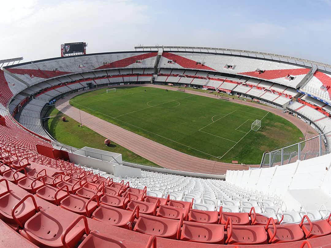 Estadios de Argentina vuelven a abrir sus puertas