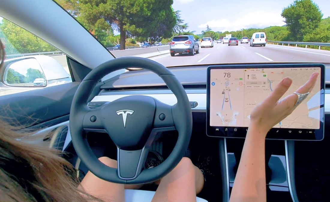 Tesla autos autónomos Elon Musk