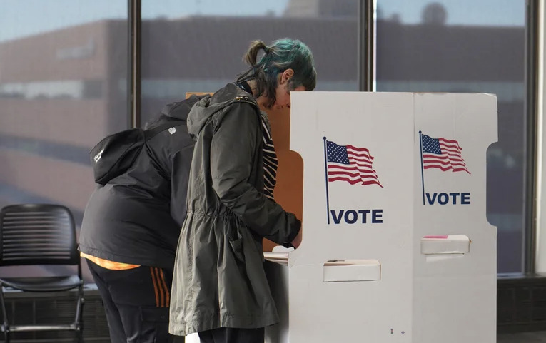 Estados Unidos realiza jornada electoral de mitad de mandato