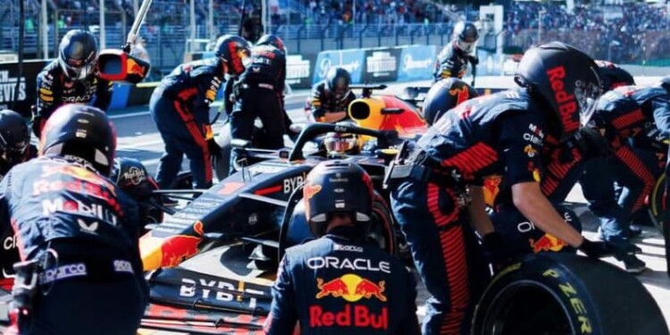 'Checo' Pérez y Verstappen no correrán la P1 del Gran Premio de Abu Dhabi