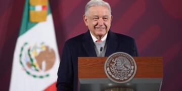 AMLO descarta regular precios de vacunas anticovid