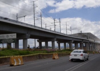 Cierran autopista México-Toluca por obras del Tren Interurbano