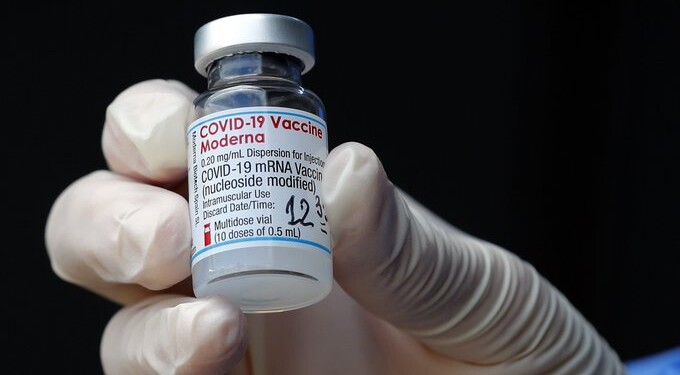 Cofepris otorga registro a vacunas anticovid de Pfizer y Moderna