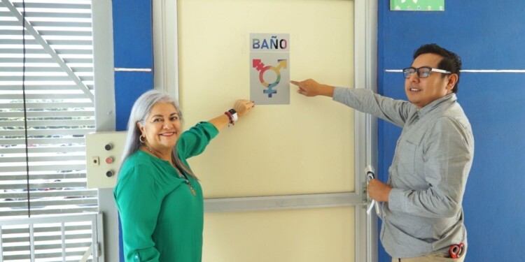 Universidad Autónoma de Sinaloa inaugura sus primeros baños neutros