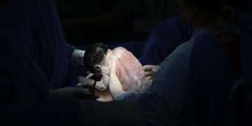 El primer bebé del 2024 se llama Mario Elian y nació en el IMSS de Tlalnepantla