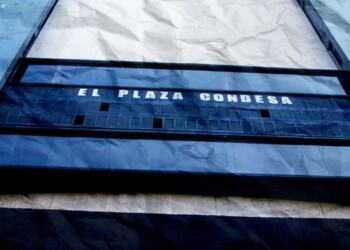 Plaza Condesa, emblemático foro de la CDMX, es demolido