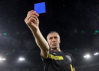 La tarjeta azul será una realidad en el futbol