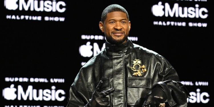 Usher habla sobre su presentación en el Super Bowl