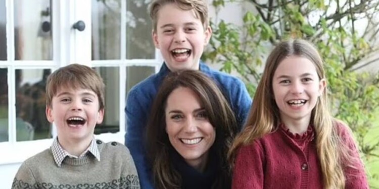 Kate Middleton se disculpa por foto familiar manipulada