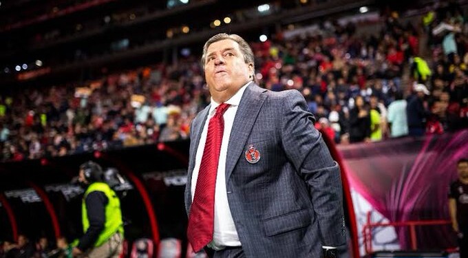 Miguel Herrera se va de Xolos