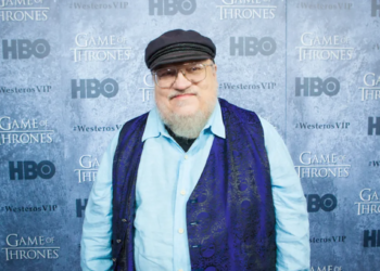 George R.R. Martin critica las adaptaciones que cambian las historias originales