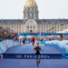 La francesa Cassandre Beaugrand gana el triatlón en el río Sena