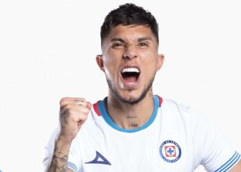 Carlos Salcedo deja de ser jugador del Cruz Azul