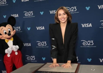 Miley Cyrus recibe el premio Leyenda Disney