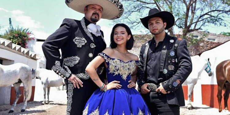 Ángela Aguilar exigencias shows Pepe Aguilar