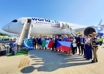 Puerto Vallarta da la bienvenida a nuevo vuelo desde Praga