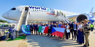 Puerto Vallarta da la bienvenida a nuevo vuelo desde Praga