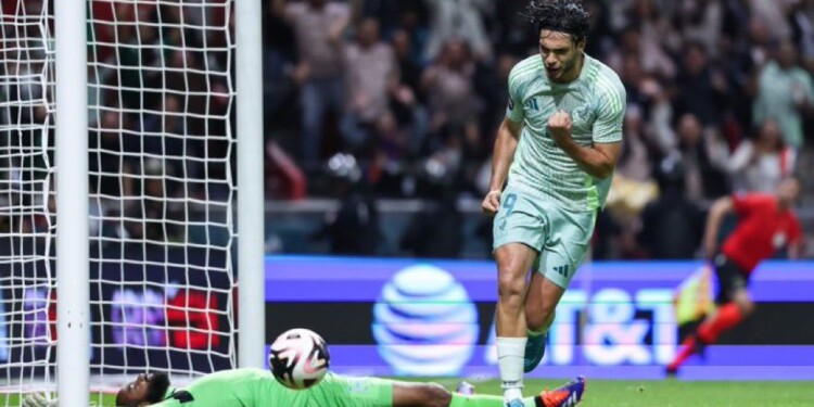 México golea a Honduras y avanza a semifinales de la Nations League