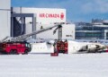 Avión de Delta vuelca en Toronto