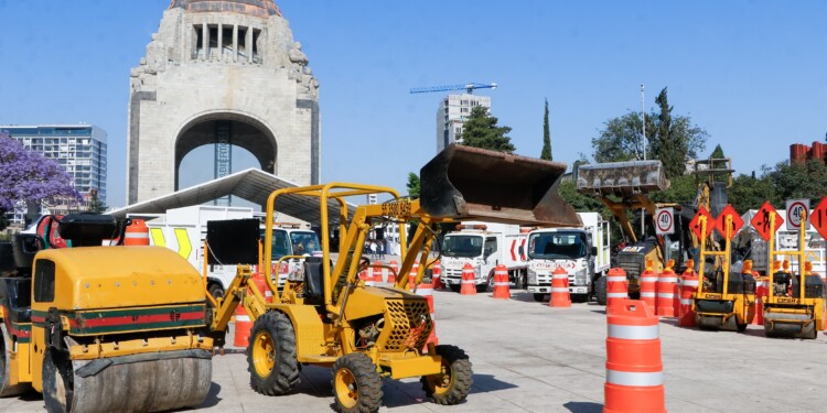 200 mil baches serán reparados en 120 días. Con 500 cuadrillas y 5 mil trabajadores, la ciudad mejora su movilidad y seguridad vial.