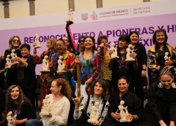 Clara Brugada reconoce a 44 pioneras del rock en México durante el Festival por la Igualdad: Tiempo de Mujeres, anunciando la primera Utopía del Rock en la CDMX.