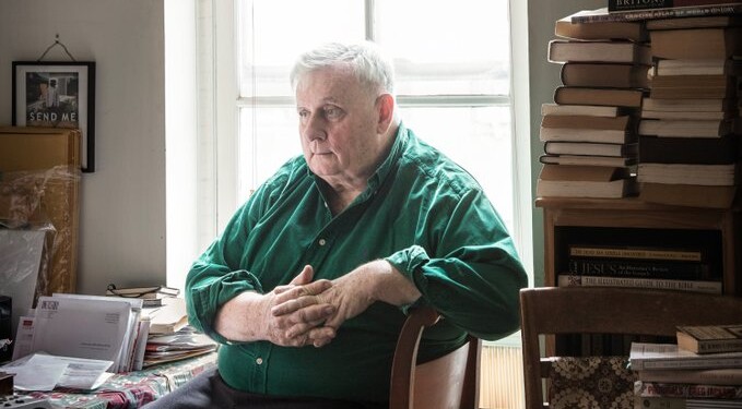 Edmund White, ícono de la Literatura LGBT+, muere a los 85 años