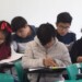 CIUDAD DE MÉXICO, 23JUNIO2019.- Este fin de semana cerca de 310 mil 159 egresados de secundaria realizaron su examen para ingresar al bachillerato en una de las escuelas media superior gratuitas del área metropolitana, nuevamente la UNAM encabeza la lista de la opciones que eligen los jóvenes, cerca de 175 mil 286, aunque la máxima casa de estudios sólo recibirá a 34 mil. Javier Olmedo Badía (en la imagen), vocero de la Comisión Metropolitana de Instituciones Pública de Educación Media Superior (Comipems), señaló que la demanda bajo este año en .05 por cierto respecto a 2018, es decir hubo mil 405 aspirantes menos. La imagen en el Conalep de Coyoacán en donde cientos de estudiantes aplicaron el examen que les permitirá continuar sus estudios, mientras tanto sus padres y familiares los esperaban ansiosos en las puertas del plantel, cuando empezaron a salir los presentes les aplaudían en tono de apoyo, muchos de los aplicantes fueron recibidos por entre abrazos y besos de sus progenitores. 
FOTO: MOISÉS PABLO /CUARTOSCURO.COM