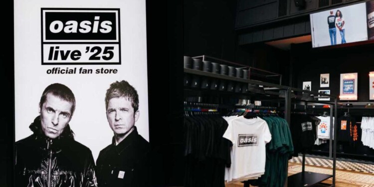 Oasis llegará a México con su fan store
